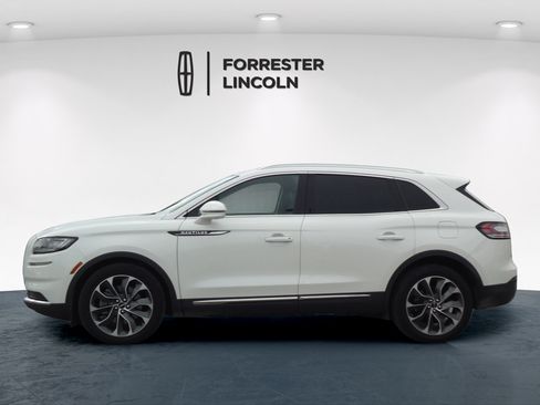 Used 2023 Lincoln Nautilus Reserve AWD/4WD image 6