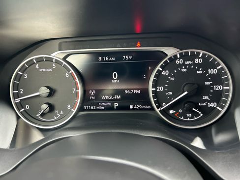 Used 2023 Nissan Rogue S FWD image 14