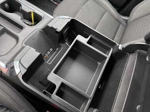 Used 2025 Chevrolet Silverado 1500 LT image 30