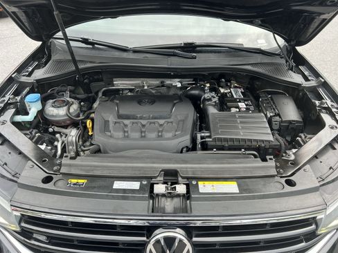 Used 2023 Volkswagen Tiguan SE R-Line AWD/4WD image 27