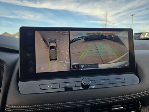 Used 2024 Nissan Rogue Platinum w/ Platinum Premium Package image 30