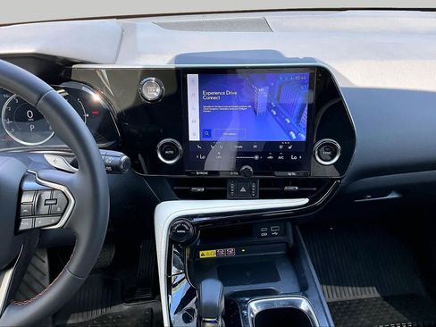 Used 2023 Lexus NX 350 AWD image 7