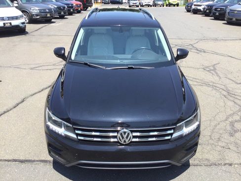 Used 2018 Volkswagen Tiguan SEL AWD/4WD image 5