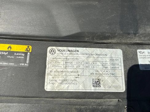 Used 2024 Volkswagen Atlas SE AWD/4WD image 24