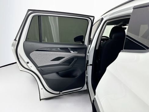 Used 2025 Volkswagen Tiguan S FWD image 25
