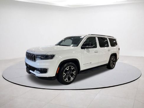 Used 2024 Jeep Wagoneer Series III AWD/4WD image 3