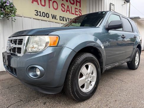 Used 2012 Ford Escape XLT FWD image 2