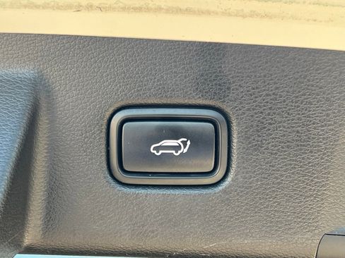 Used 2020 Kia Telluride SX w/ SX Prestige Package image 17