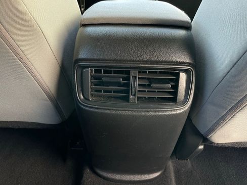 Used 2018 Honda CR-V LX image 35