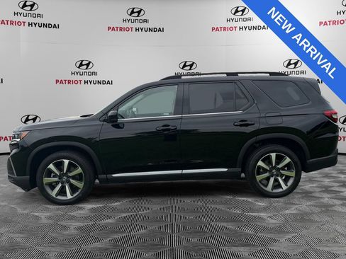 Used 2025 Honda Pilot Elite image 6
