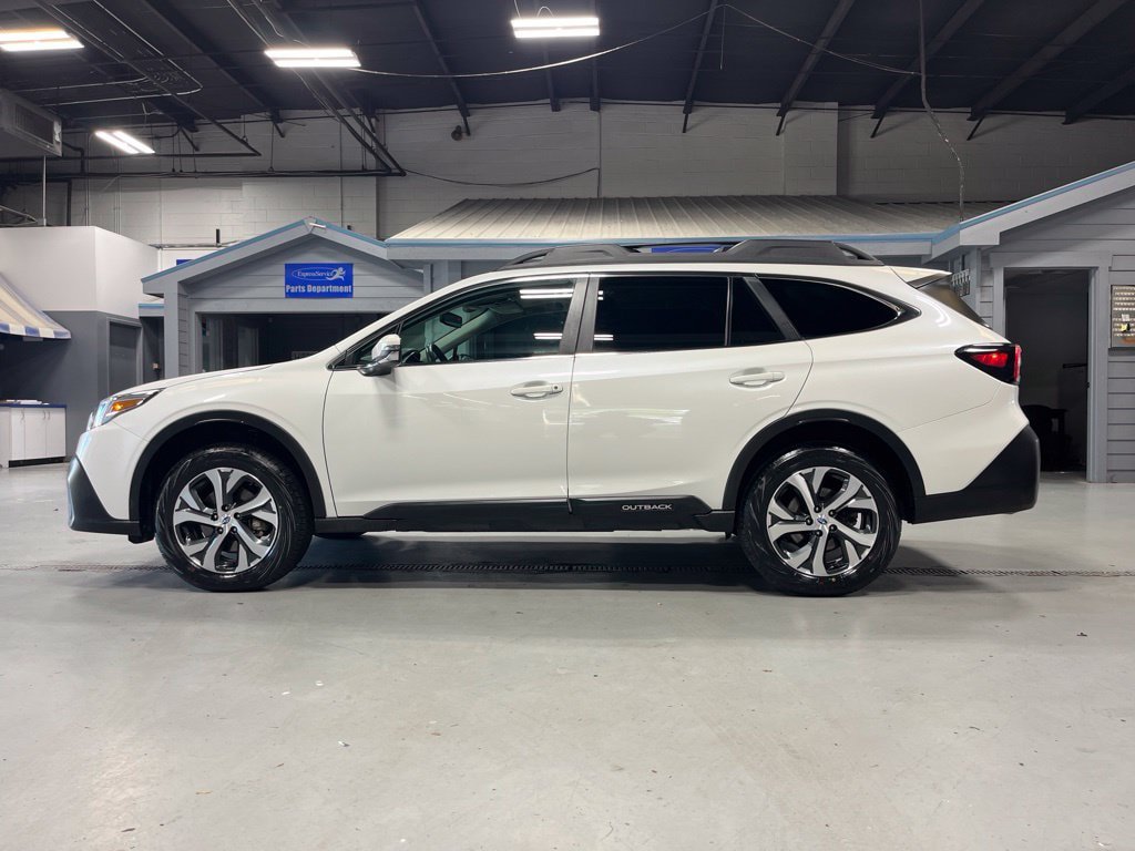 Certified 2022 Subaru Outback Limited AWD/4WD image 6