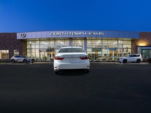 Used 2013 Lexus ES 350 w/ Luxury Pkg image 19