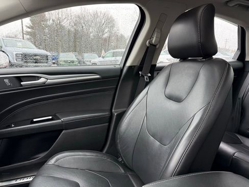 Used 2016 Ford Fusion Energi Titanium w/ Driver Assist Package image 15