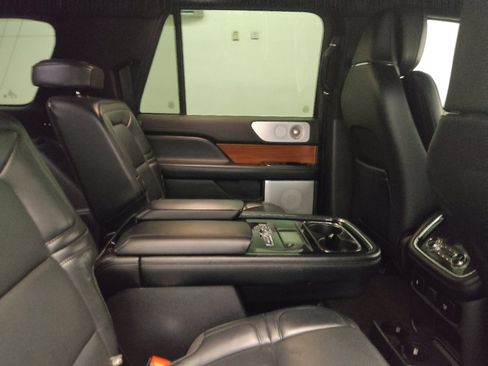 Used 2019 Lincoln Navigator L Reserve w/ Cargo Package image 19