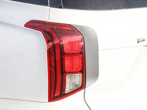 Used 2020 Hyundai Palisade SEL w/ Premium Package image 7