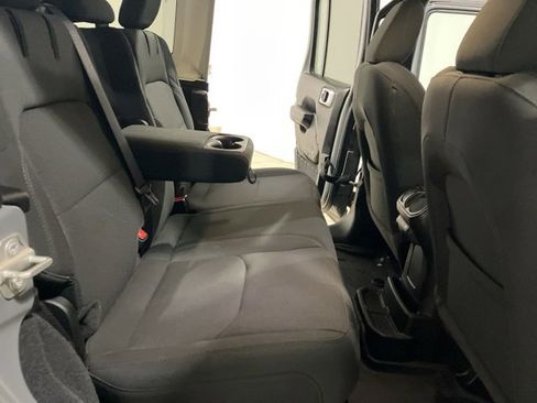 Used 2023 Jeep Wrangler Unlimited image 22