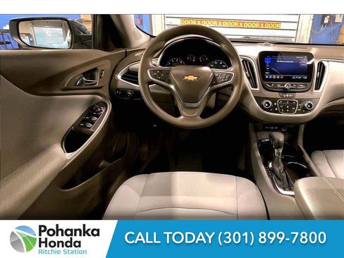 Used 2022 Chevrolet Malibu LT image 4