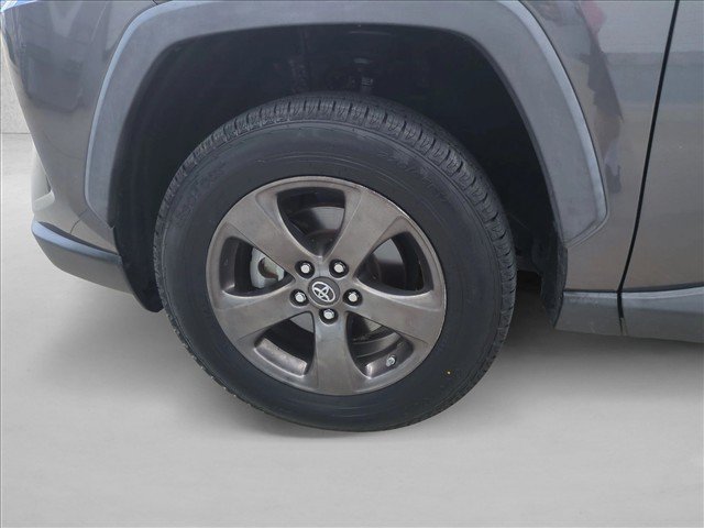 Certified 2022 Toyota RAV4 LE FWD image 23
