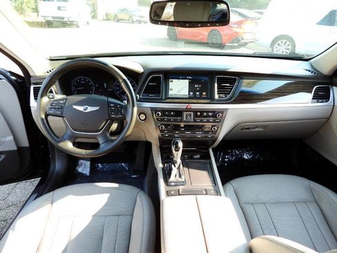Used 2015 Hyundai Genesis 3.8 image 30
