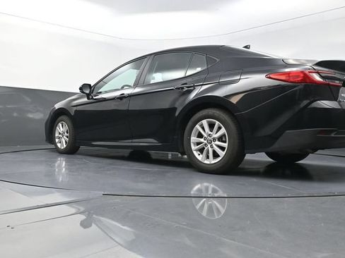 Used 2025 Toyota Camry LE FWD image 35