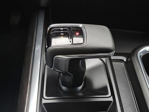 Used 2025 Chevrolet Silverado 1500 LTZ w/ LTZ Convenience Package II AWD/4WD image 21