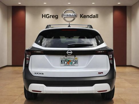 Certified 2026 Nissan Kicks SR w/ SR Premium Package FWD image 5