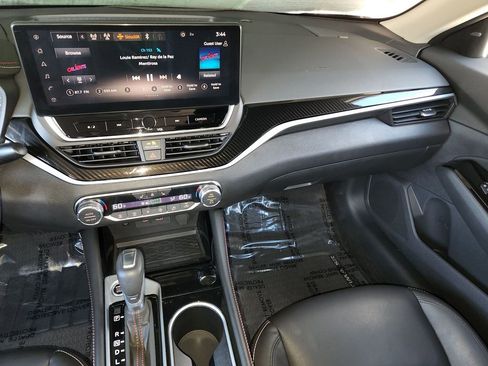 Certified 2024 Nissan Altima 2.0 SR image 17