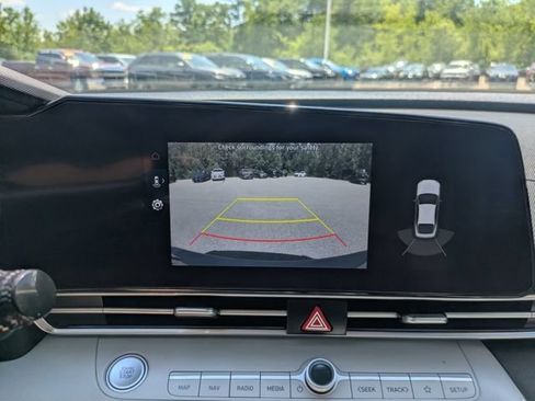 Used 2023 Hyundai Elantra Limited FWD image 24
