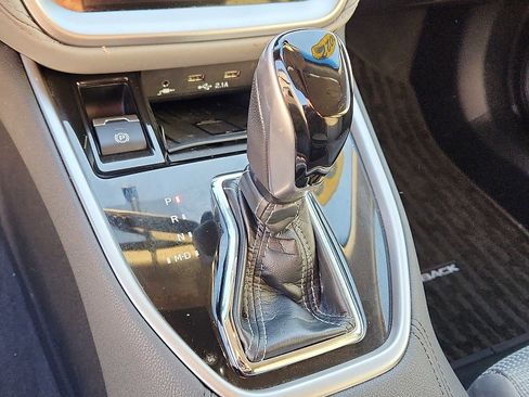 Used 2022 Subaru Outback Premium image 14