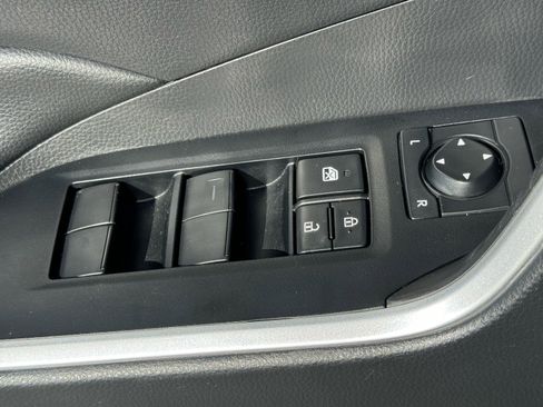 Used 2024 Toyota RAV4 LE image 18