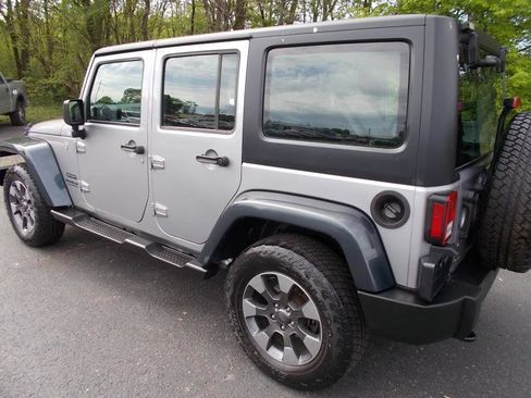 Used 2016 Jeep Wrangler Unlimited Sport image 5