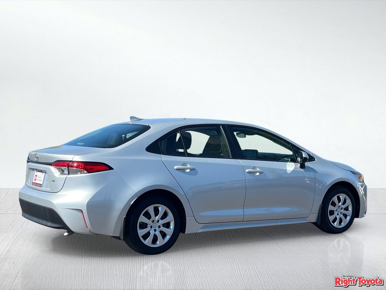 Certified 2025 Toyota Corolla LE FWD image 7
