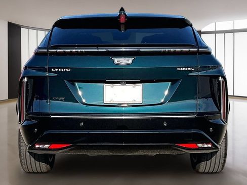 Certified 2024 Cadillac Lyriq Luxury w/ LPO, Floor Liner Package AWD/4WD image 4