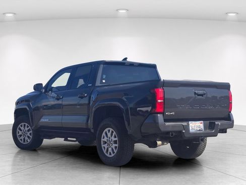 Used 2024 Toyota Tacoma SR5 AWD/4WD image 3