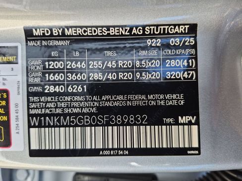 Used 2025 Mercedes-Benz GLC 350e 4MATIC image 25