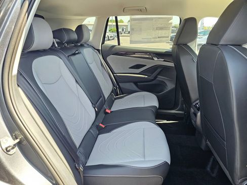 New 2026 Volkswagen Tiguan SE AWD/4WD image 13