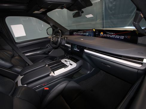 New 2026 Lincoln Navigator Reserve AWD/4WD image 19