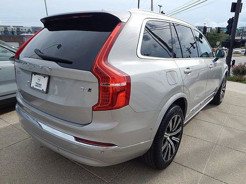 Certified 2025 Volvo XC90 B6 Plus image 6