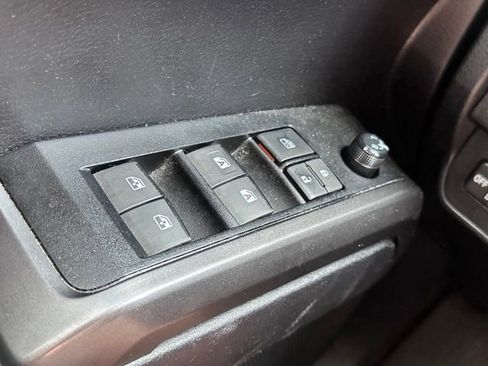 Used 2021 Toyota Tacoma TRD Sport w/ Technology Package AWD/4WD image 18
