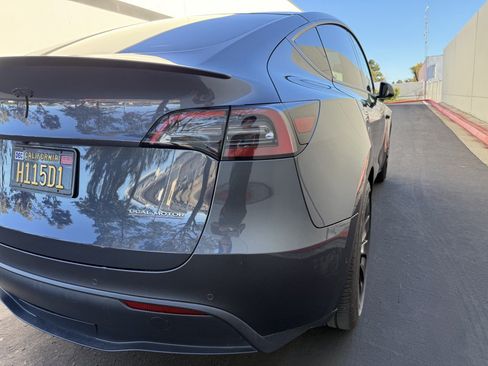 Used 2022 Tesla Model Y Performance AWD/4WD image 8