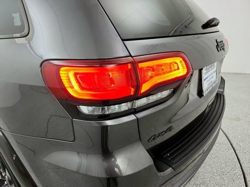 Used 2021 Jeep Grand Cherokee Laredo X AWD/4WD image 28