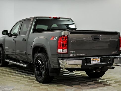 Used 2011 GMC Sierra 1500 SLT w/ SLT Convenience Package AWD/4WD image 6