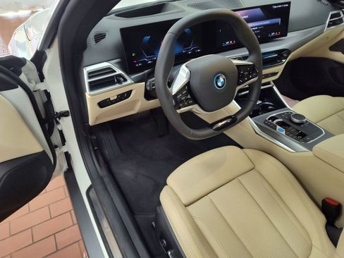 Used 2025 BMW i4 xDrive40i w/ Premium Package image 4