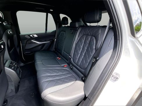 Used 2024 BMW X5 xDrive40i w/ Premium Package AWD/4WD image 21