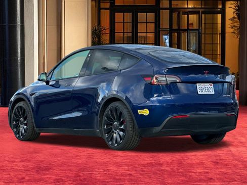 Used 2022 Tesla Model Y Performance image 4