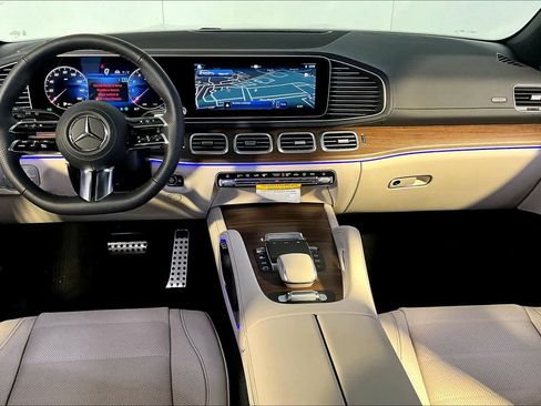 New 2026 Mercedes-Benz GLS 450 4MATIC image 7