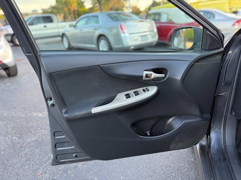 Used 2010 Toyota Corolla S FWD image 10