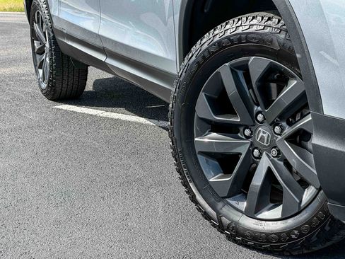 Used 2025 Honda Ridgeline Sport image 3