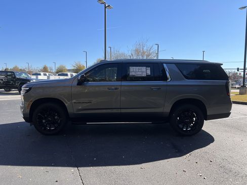 New 2026 Chevrolet Suburban LT w/ Comfort Package image 7