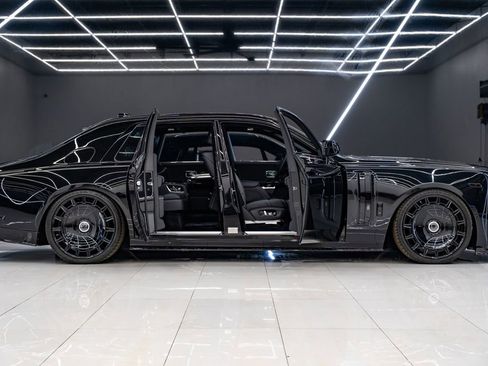Used 2026 Rolls-Royce Phantom Sedan image 11